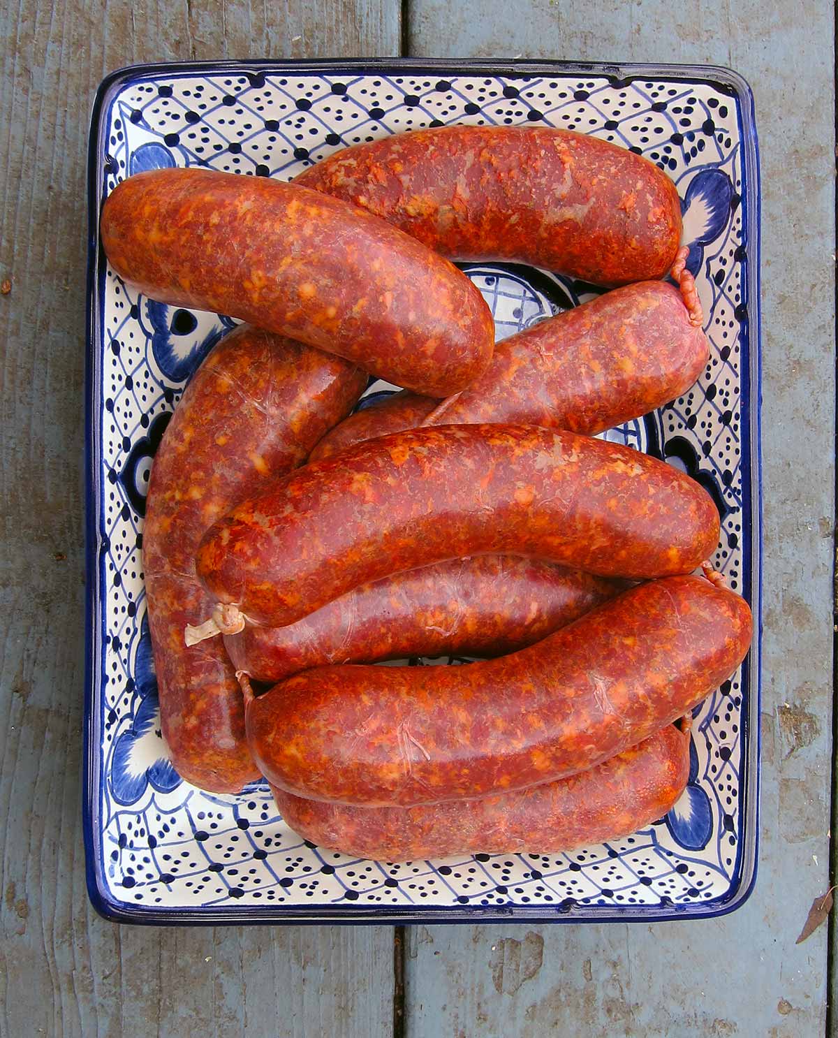 What does spoiled chorizo look like
